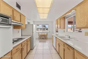 9904 W Shiprock Dr, Sun City, AZ 85351 - Photo 12