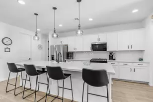 11989 S 173rd Ln, Goodyear, AZ 85338 - Photo 6