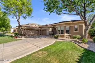 2927 E Washington Ave, Gilbert, AZ 85234 - Photo 2