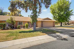 15462 N Lakeforest Dr, Sun City, AZ 85351 - Photo 4