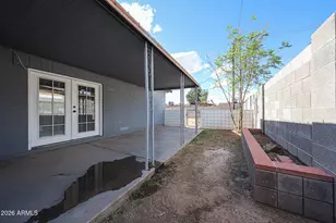 7616 W Mitchell Dr, Phoenix, AZ 85033 - Photo 18