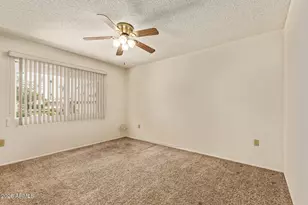 10110 W Royal Oak Rd, Sun City, AZ 85351 - Photo 22