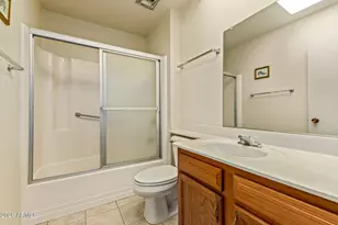 10110 W Royal Oak Rd, Sun City, AZ 85351 - Photo 24