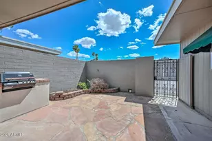 10109 W Campana Dr, Sun City, AZ 85351 - Photo 22