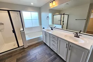 2212 W Betty Elyse Ln, Phoenix, AZ 85023 - Photo 22