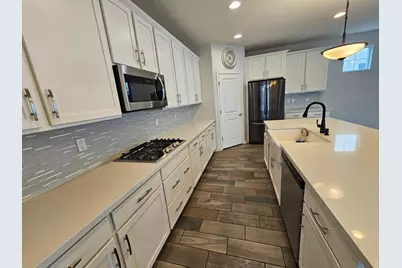 2212 W Betty Elyse Lane, Phoenix, AZ 85023 - Photo 6