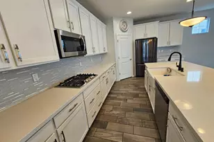 2212 W Betty Elyse Ln, Phoenix, AZ 85023 - Photo 6