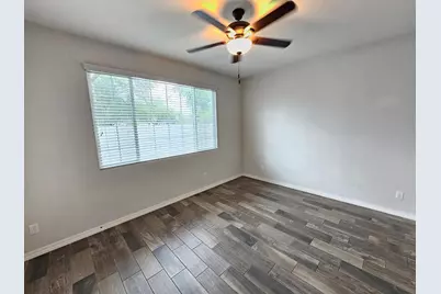 2212 W Betty Elyse Lane, Phoenix, AZ 85023 - Photo 16