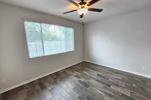 2212 W Betty Elyse Ln, Phoenix, AZ 85023 - Photo 16