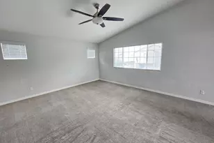 2212 W Betty Elyse Ln, Phoenix, AZ 85023 - Photo 12