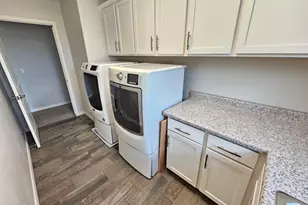 2212 W Betty Elyse Ln, Phoenix, AZ 85023 - Photo 24
