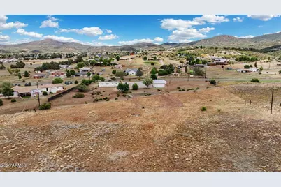 2900 S Holiday Drive, Dewey, AZ 86327 - Photo 16