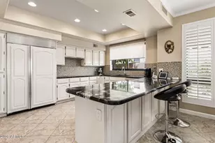 8115 E Jenan Dr, Scottsdale, AZ 85260 - Photo 18