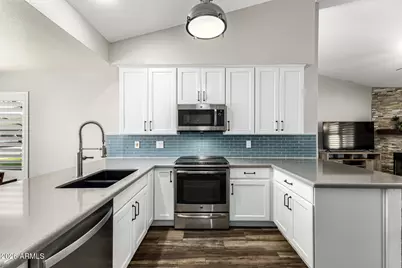 2330 W Myrtle Drive, Chandler, AZ 85248 - Photo 10