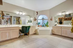 5721 W Mariposa Grande Ln, Glendale, AZ 85310 - Photo 10