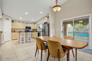5721 W Mariposa Grande Ln, Glendale, AZ 85310 - Photo 6