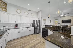 120 W Adamanda Dr, Phoenix, AZ 85086 - Photo 14