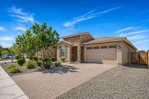 18822 W Medlock Dr, Litchfield Park, AZ 85340 - Photo 2