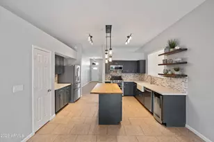 11163 E Laurel Ln, Scottsdale, AZ 85259 - Photo 14