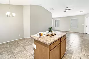 40167 W Thornberry Ln, Maricopa, AZ 85138 - Photo 6