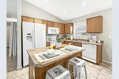 40167 W Thornberry Lane, Maricopa, AZ 85138 - Photo 4