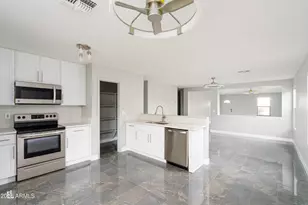 15784 W Crocus Dr, Surprise, AZ 85379 - Photo 10