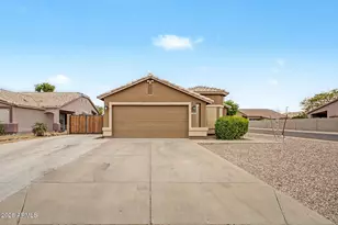 3303 E Woodside Way, Gilbert, AZ 85297 - Photo 2