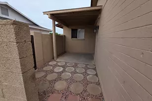 13230 N 42nd Dr, Phoenix, AZ 85029 - Photo 28