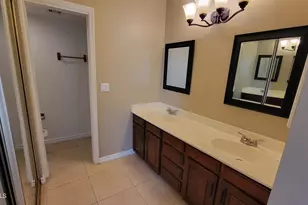 13230 N 42nd Dr, Phoenix, AZ 85029 - Photo 20