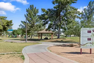 4248 E Patricia Jane Dr, Phoenix, AZ 85018 - Photo 30
