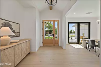 4248 E Patricia Jane Drive, Phoenix, AZ 85018 - Photo 4
