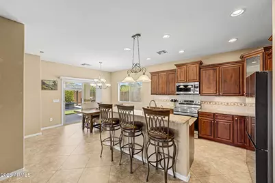 945 W Empress Tree Avenue, San Tan Valley, AZ 85140 - Photo 10