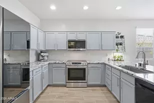 5409 W Straight Arrow Ln, Phoenix, AZ 85083 - Photo 4