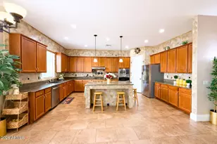 2405 East Charlotte Dr, Phoenix, AZ 85024 - Photo 16