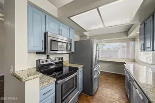 21006 N 34th Dr, Phoenix, AZ 85027 - Photo 8