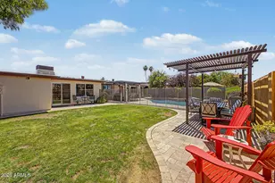 11822 N 38th Pl, Phoenix, AZ 85028 - Photo 32
