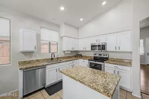 18183 W Desert Blossom Dr, Goodyear, AZ 85338 - Photo 12