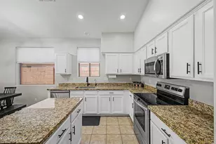 18183 W Desert Blossom Dr, Goodyear, AZ 85338 - Photo 14