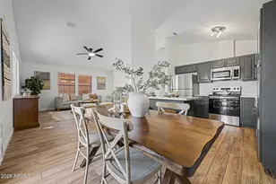 4021 E Amberwood Dr, Phoenix, AZ 85048 - Photo 8