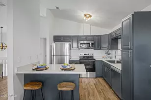4021 E Amberwood Dr, Phoenix, AZ 85048 - Photo 12