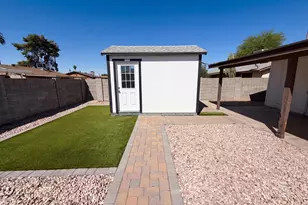 8107 W Meadowbrook Ave, Phoenix, AZ 85033 - Photo 30