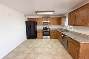 8107 W Meadowbrook Ave, Phoenix, AZ 85033 - Photo 16