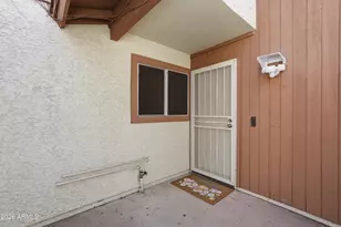 13324 N 26th Dr, Phoenix, AZ 85029 - Photo 2