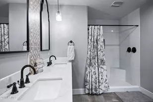 8749 E Sage Dr, Scottsdale, AZ 85250 - Photo 18