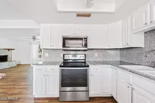 2403 E Inverness Ave, Mesa, AZ 85204 - Photo 18