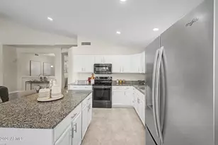 4413 E Villa Rita Dr, Phoenix, AZ 85032 - Photo 14