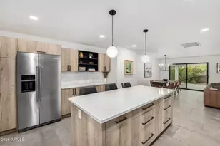 102 W Echo Ln, Phoenix, AZ 85021 - Photo 16