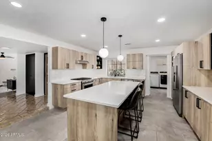 102 W Echo Ln, Phoenix, AZ 85021 - Photo 18
