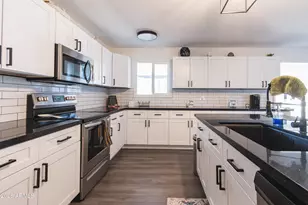 122 E Del Rio Dr, Tempe, AZ 85282 - Photo 2