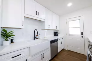216 E Washington Ave, Gilbert, AZ 85234 - Photo 8